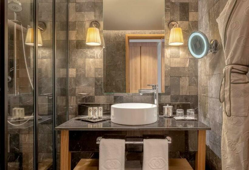 سوئیت جونیور با تخت بزرگ, Sofitel Marrakech Palais Impérial & Spa