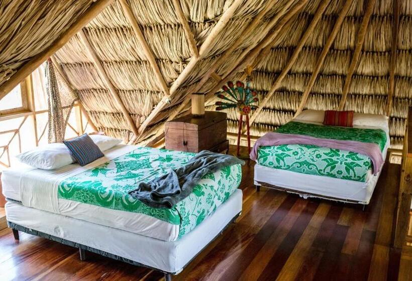 بنجلو عائلى, Pine Ridge Lodge