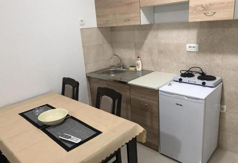 اتاق سه نفره دلوکس با چشم‌انداز دریا, Apartmani Maja
