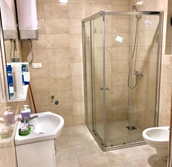 اتاق سه نفره دلوکس با چشم‌انداز دریا, Apartmani Maja