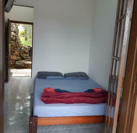 발코니가 있는 스위트, Chalés Carioca Prumirim Ubatuba