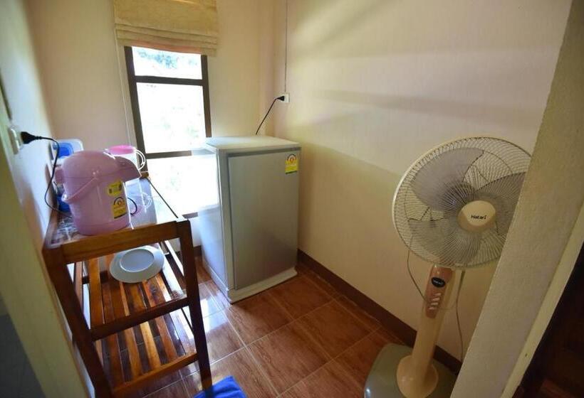 اتاق استاندارد, Namtok Bungalows
