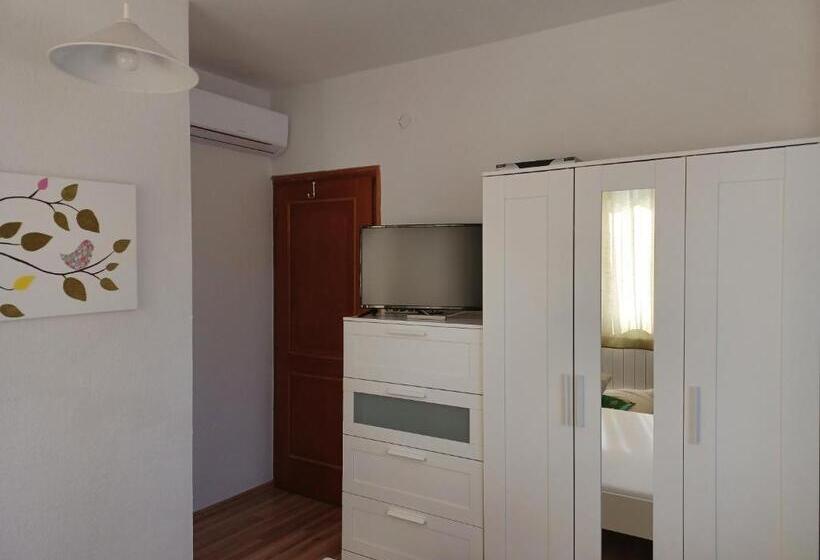 Номер Стандарт, Jankó Apartman