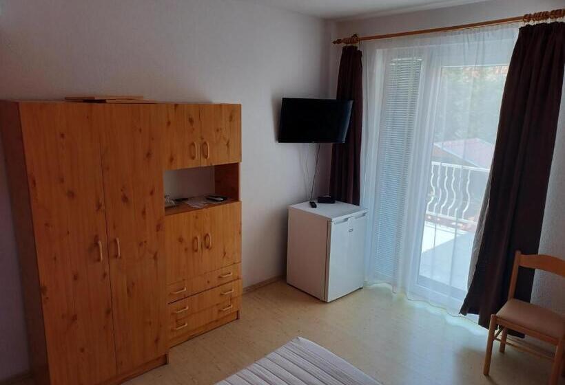 Номер Стандарт, Jankó Apartman