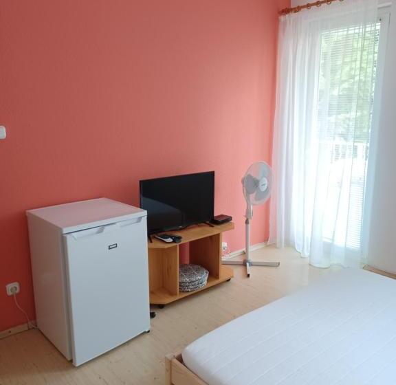 Семейный Номер, Jankó Apartman