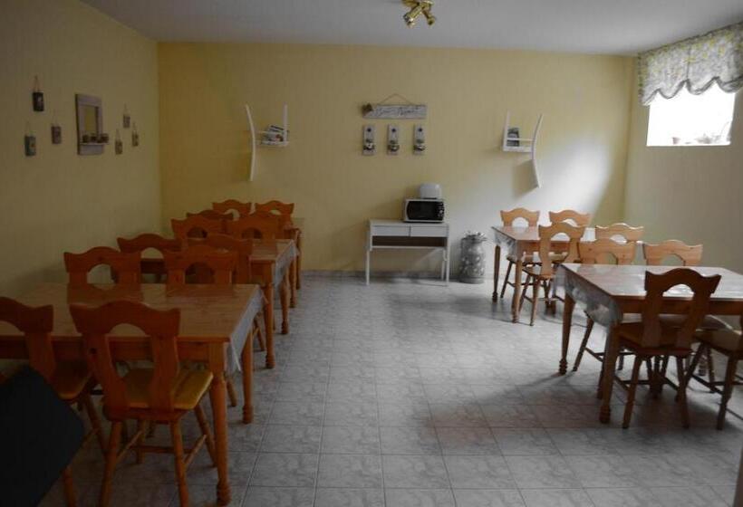 Семейный Номер, Jankó Apartman