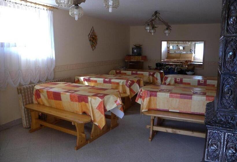 Апартаменты 2 Спальни с Террасой, Jankó Apartman