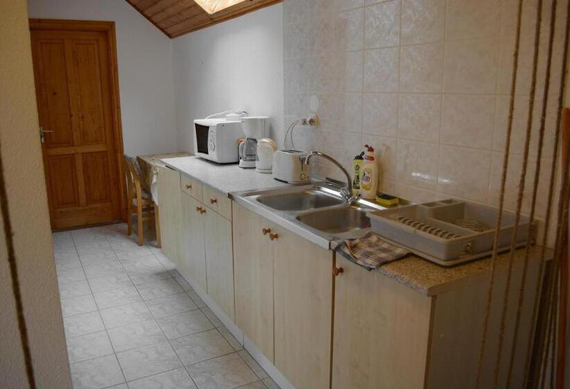 Номер Стандарт, Jankó Apartman