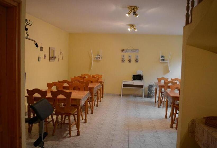 Семейный Номер, Jankó Apartman