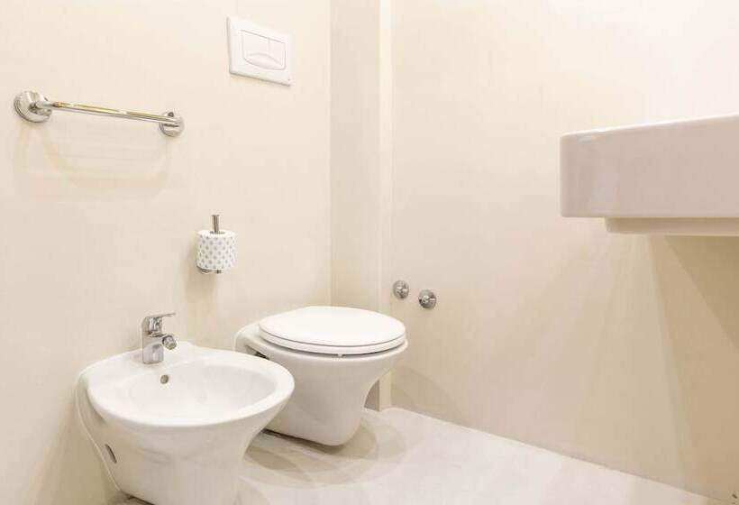 اتاق استاندارد, B&b Hotel Roma Tuscolana San Giovanni