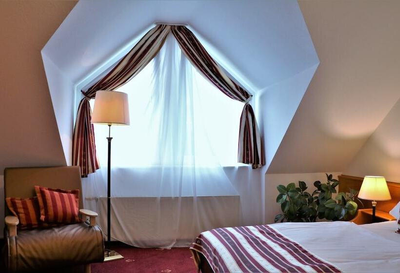 Номер Стандарт, Neckarlux