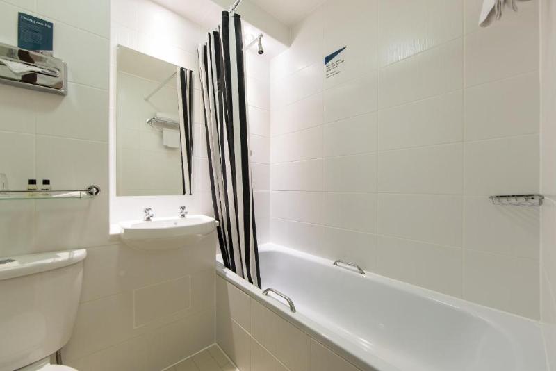 Семейный Номер, Thistle London Heathrow Terminal 5