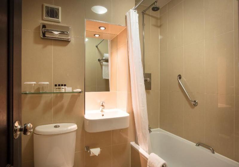 Номер Deluxe, Thistle London Heathrow Terminal 5
