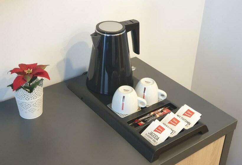 اتاق استاندارد با بالکن, Premium Crown Suites