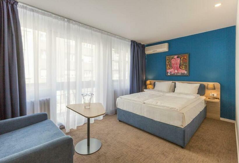 اتاق استاندارد با بالکن, Premium Crown Suites