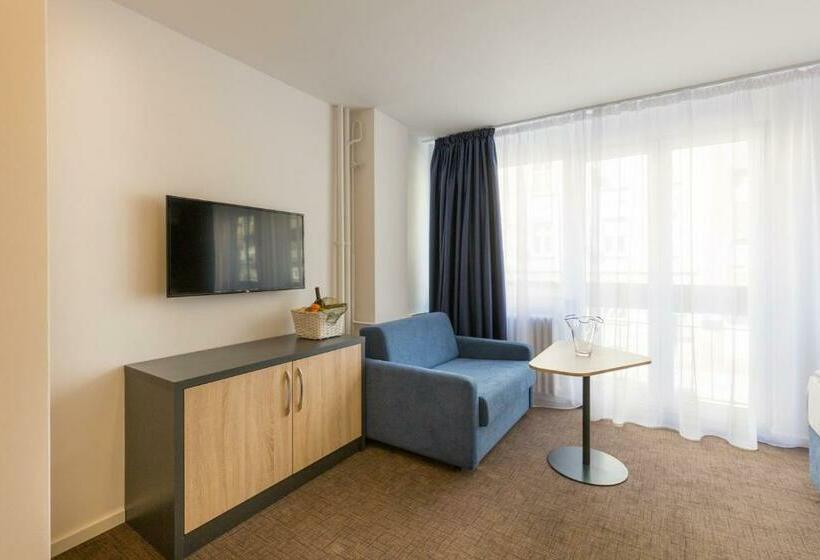 اتاق استاندارد با بالکن, Premium Crown Suites