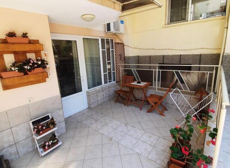اتاق لوکس, Guest House Ofilovi