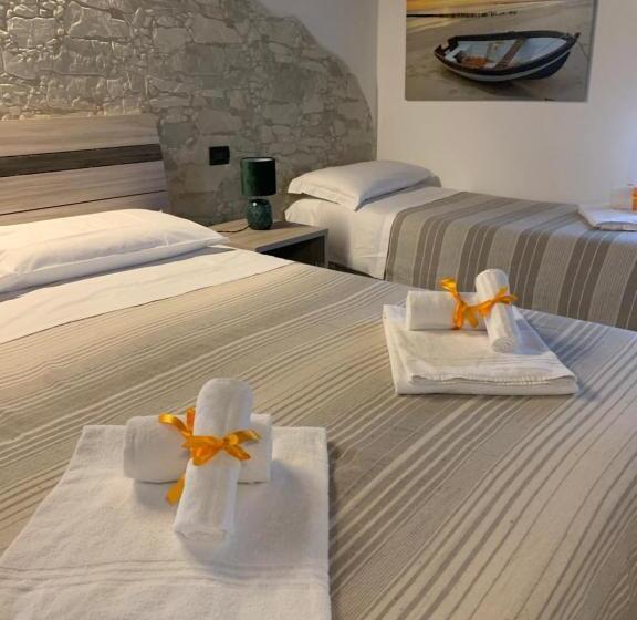 디럭스 룸 킹사이즈 침대, Villa Anna Guesthouse