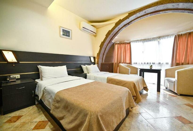 اتاق استاندارد, Skyline Hotel Yerevan
