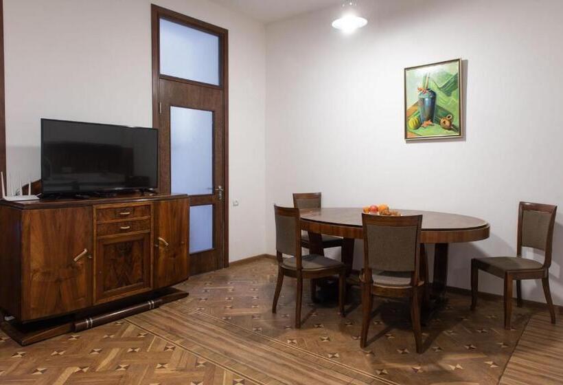 آپارتمان 3 خوابه, Skyline Hotel Yerevan