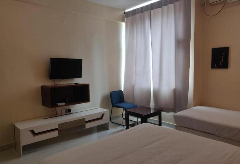 四人豪华间, Airport Residency Bangalore