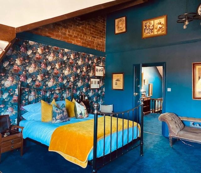 Люкс Deluxe Кровать Кинг, The Tgl Suites