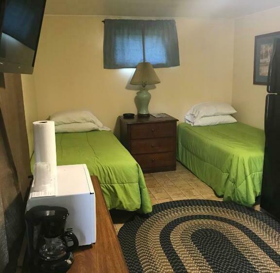 Номер Стандарт, Evergreen Motel