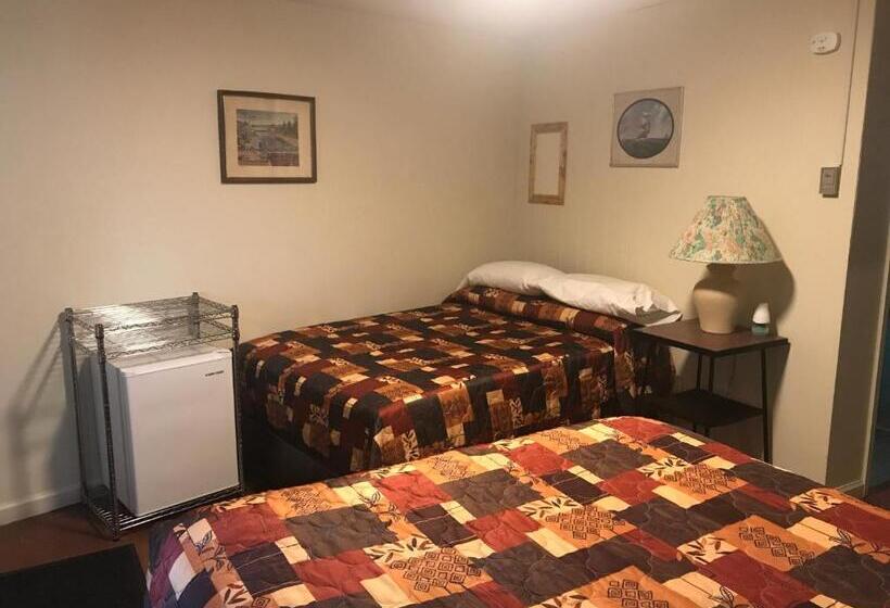 Номер Economy Индивидуальный, Evergreen Motel