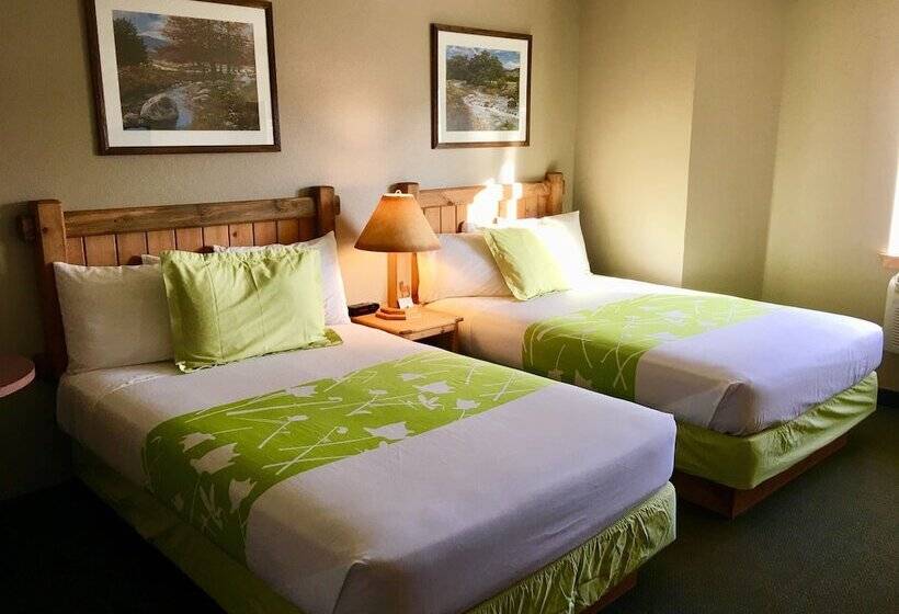 Семейный Номер Базовый, Boulder Creek Inn