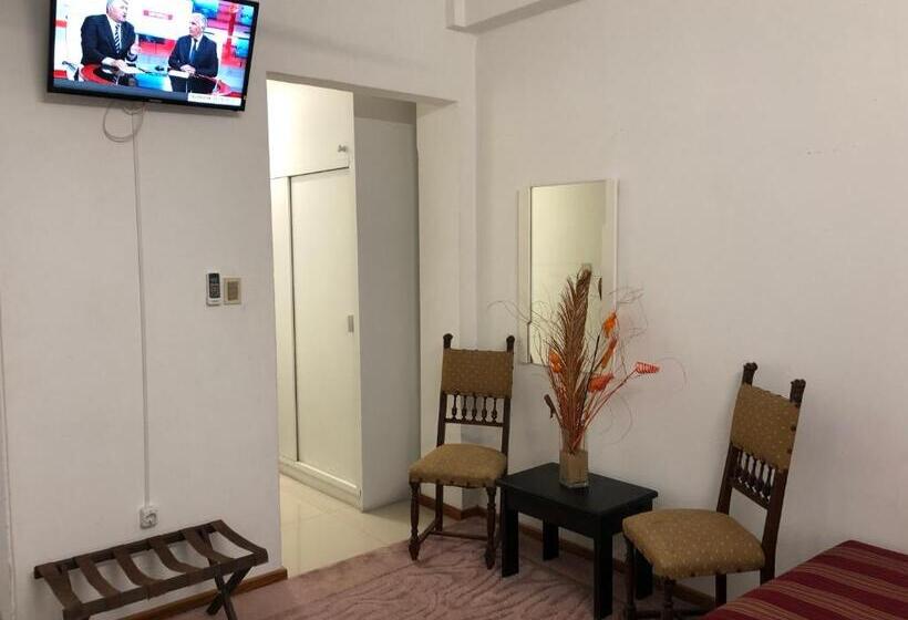 غرفة قياسية ثلاثية, Park Center