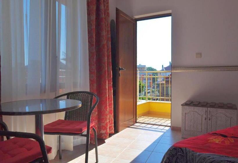 اتاق لوکس, Family Hotel Daf