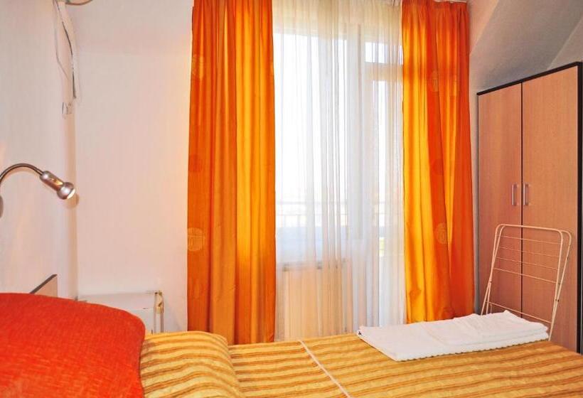 اتاق استاندارد, Family Hotel Daf
