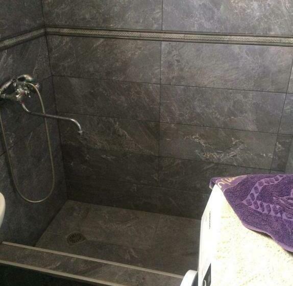 اتاق استاندارد سه نفره, Guest House Gelit