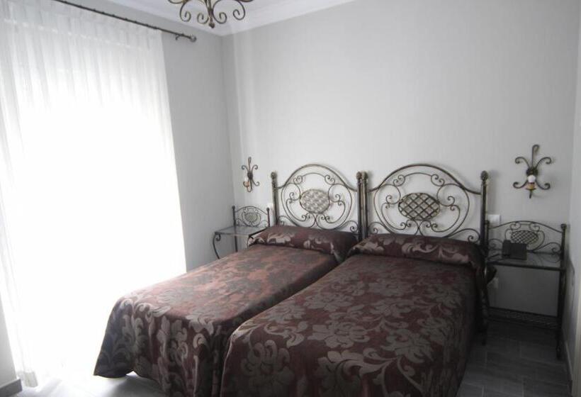 اتاق استاندارد, Hostal Roma
