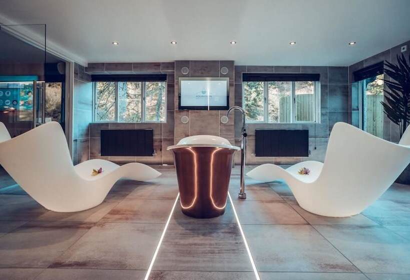 سوییت لوکس, Aphrodites Group