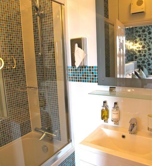 Номер Стандарт Трехместный, Crompton Guest House
