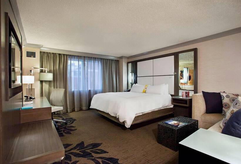 스탠다드 룸 더블 침대, Little Rock Marriott