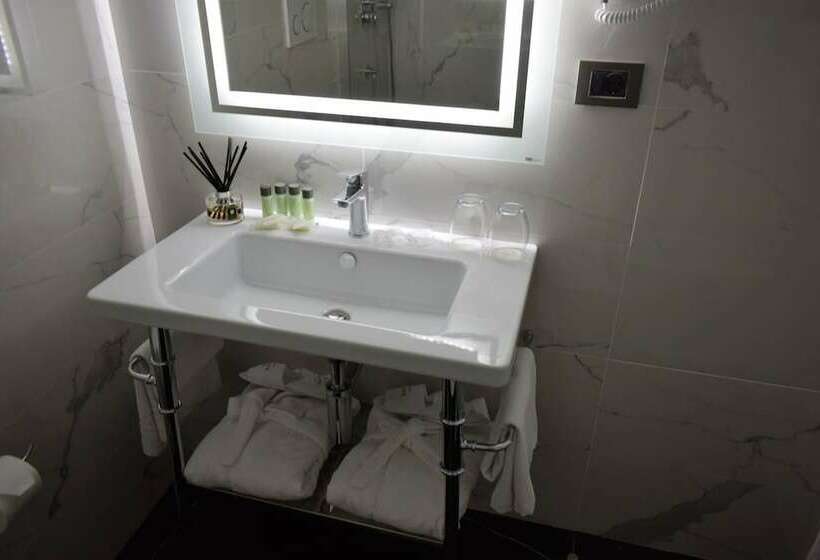 Номер Deluxe, Raeli Hotel Archimede