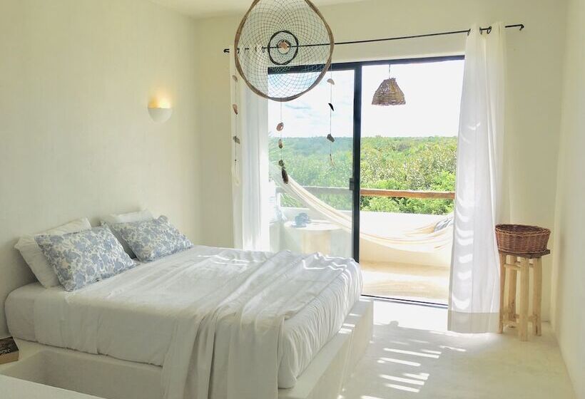 Suite with Views, Lunarena Barefoot