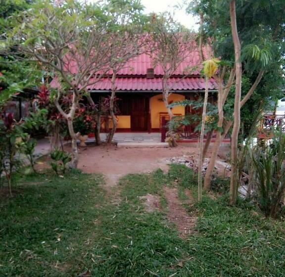 اتاق استاندارد, Anouxa Riverview Guesthouse