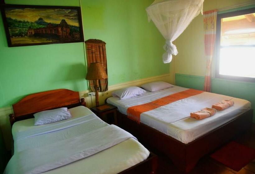 اتاق استاندارد, Anouxa Riverview Guesthouse