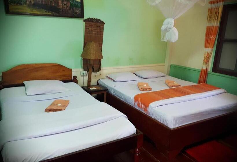 اتاق استاندارد سه نفره, Anouxa Riverview Guesthouse