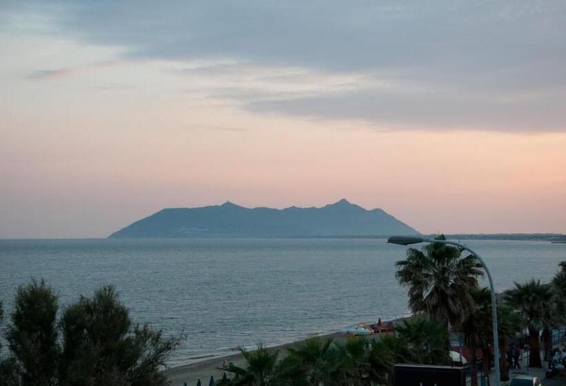 Номер Superior Вид на Море, Ristorante Centosedici