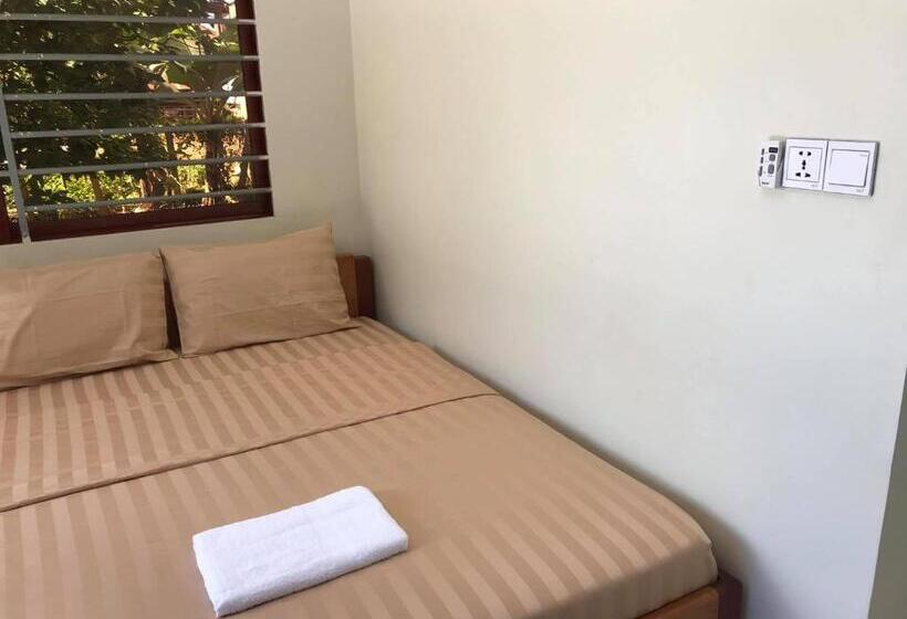 ویلای استاندارد با چشم‌انداز باغ, Manel Guesthouse And Restaurant