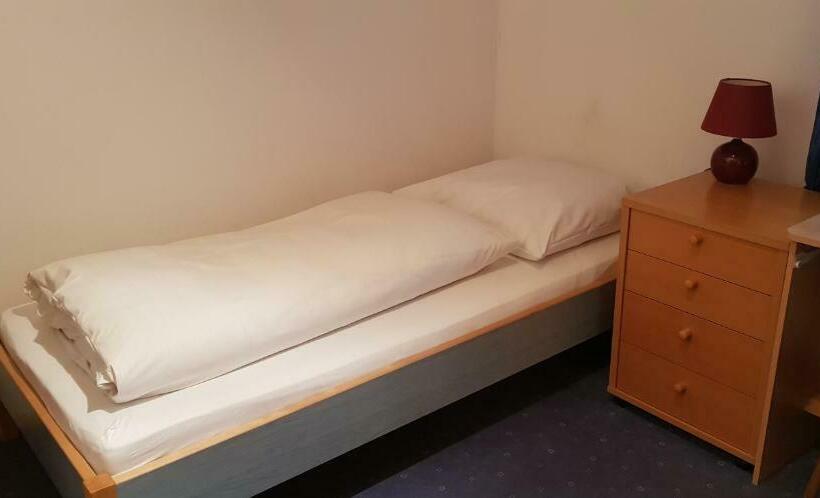 Quarto Estandar Individual, Gästehaus Langhammer