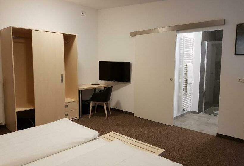 Номер Стандарт с Балконом, Gästehaus Langhammer