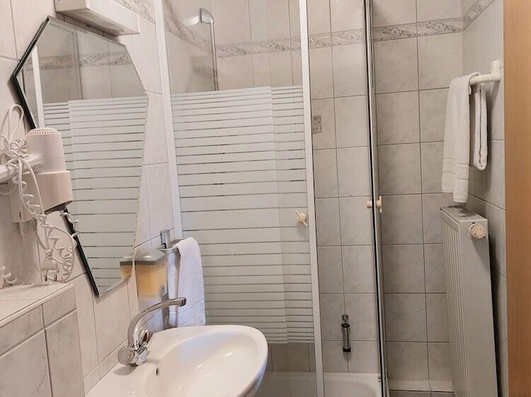 Quarto Estandar Individual, Gästehaus Langhammer