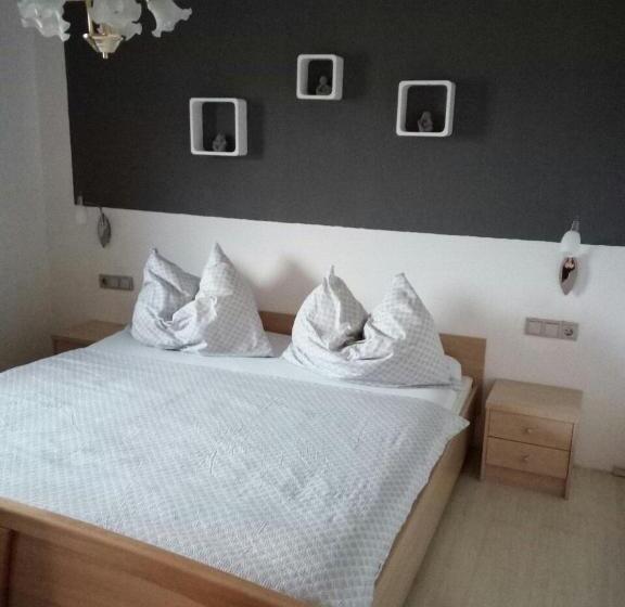 Апартаменты 2 Спальни с Балконом, Landhaus Tirol