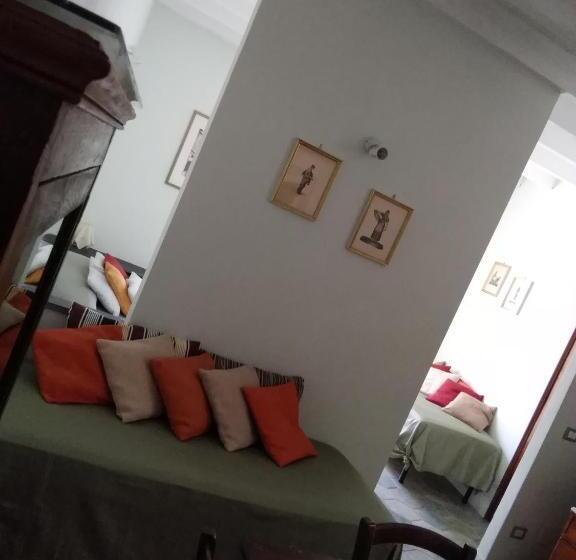 إستوديو قياسى مطل على البحر, Sole Terra Mare