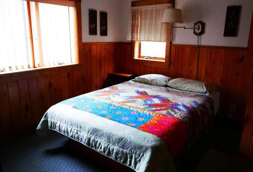 Номер Стандарт, Slide Mountain Forest House